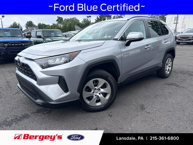 2019 Toyota RAV4 LE AWD photo