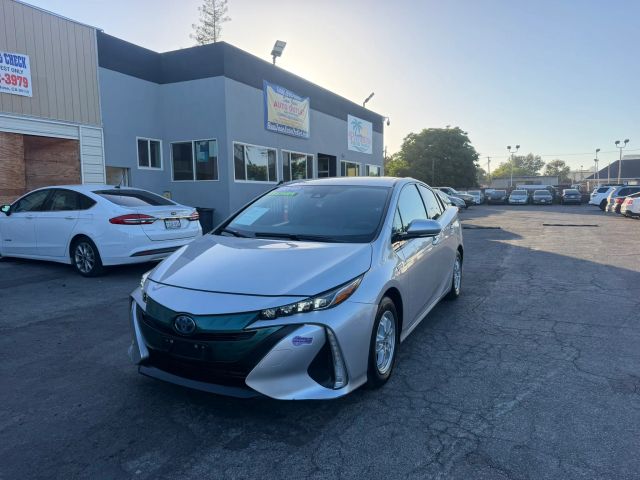 2019 Toyota Prius Prime Premium FWD photo