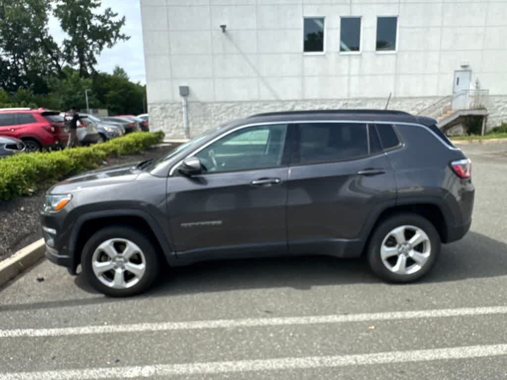 2019 Jeep Compass Latitude 4WD photo