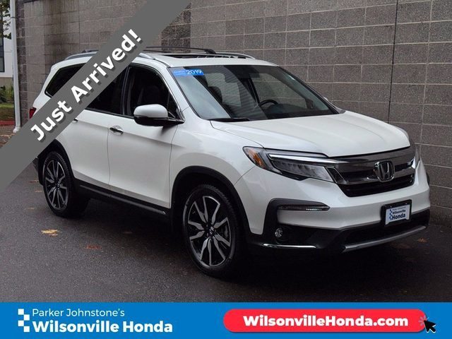 2019 Honda Pilot Touring 8-Passenger AWD photo
