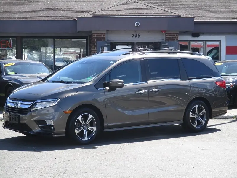 2019 Honda Odyssey Touring FWD photo
