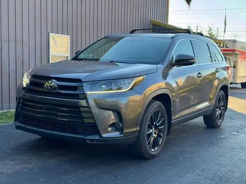 2019 Toyota Highlander SE AWD photo