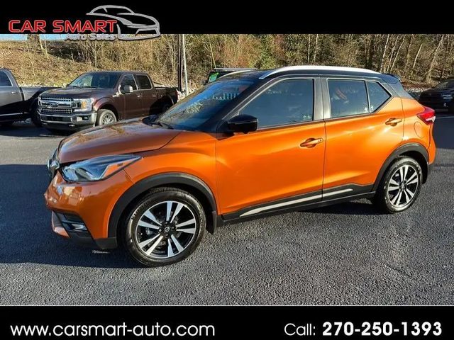 2019 Nissan Kicks SR FWD photo
