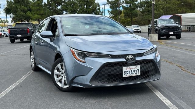 2020 Toyota Corolla LE FWD photo