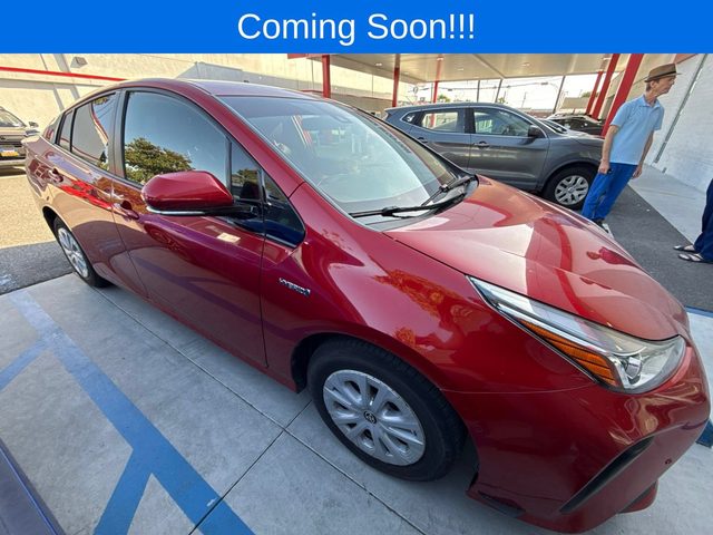 2019 Toyota Prius LE FWD photo
