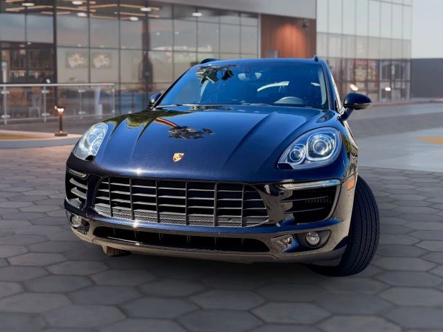 2016 Porsche Macan S AWD photo