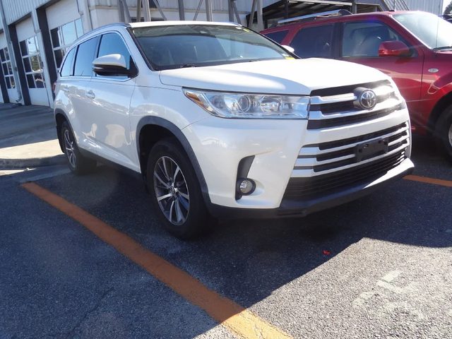 2019 Toyota Highlander XLE AWD photo