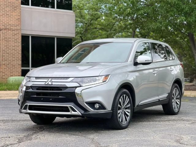 2019 Mitsubishi Outlander SE FWD photo