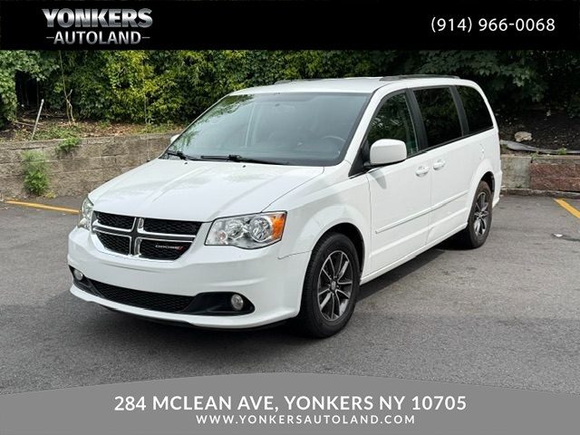 2017 Dodge Grand Caravan SXT FWD photo
