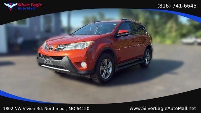 2015 Toyota RAV4 XLE FWD photo
