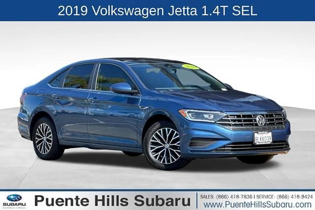 2019 Volkswagen Jetta SEL FWD photo