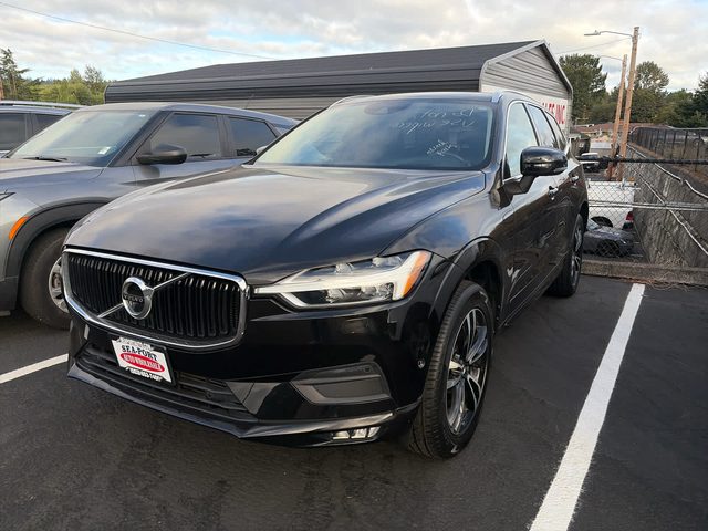 2019 Volvo XC60 Momentum AWD photo