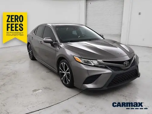 2019 Toyota Camry SE FWD photo