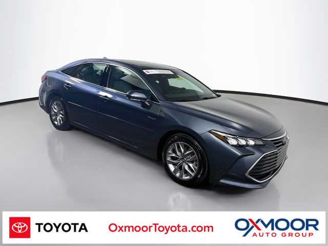 2019 Toyota Avalon Hybrid XLE FWD photo