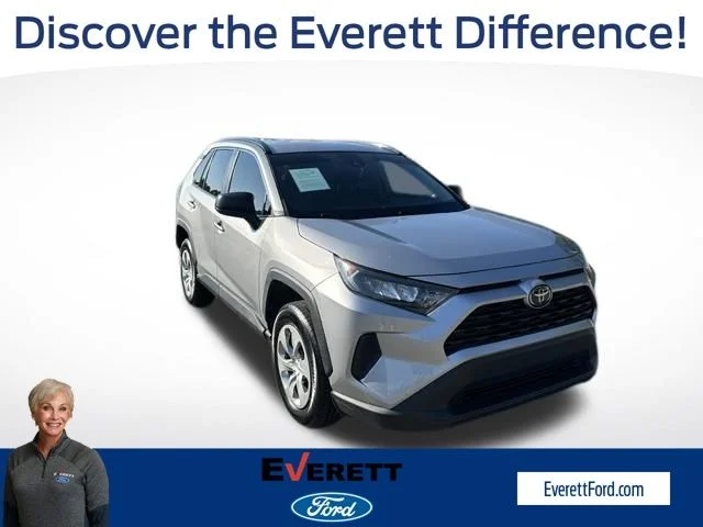 2019 Toyota RAV4 LE FWD photo