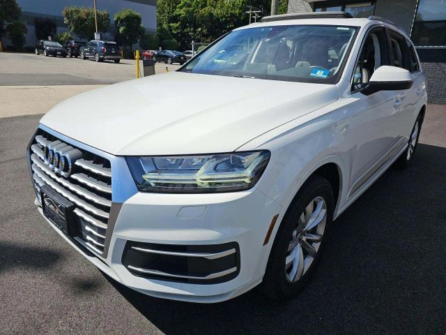 2019 Audi Q7 SE Premium AWD photo