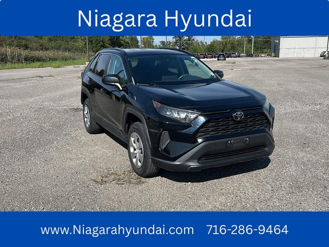 2019 Toyota RAV4 LE AWD photo