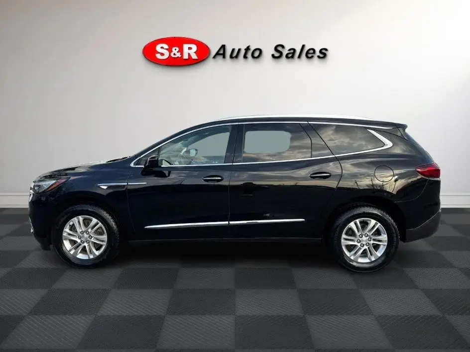 2019 Buick Enclave Essence AWD photo