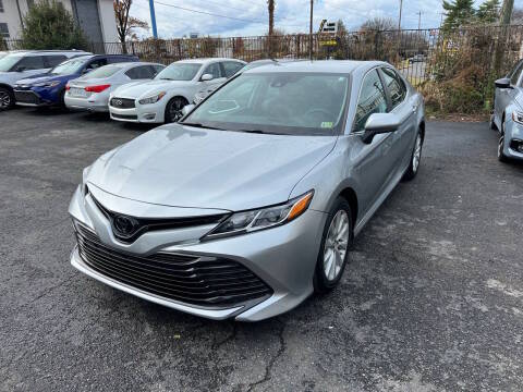 2019 Toyota Camry LE FWD photo