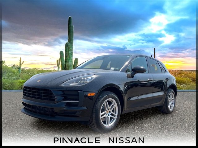 2019 Porsche Macan AWD photo