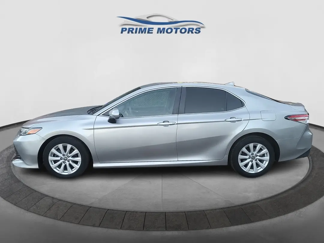 2019 Toyota Camry LE FWD photo