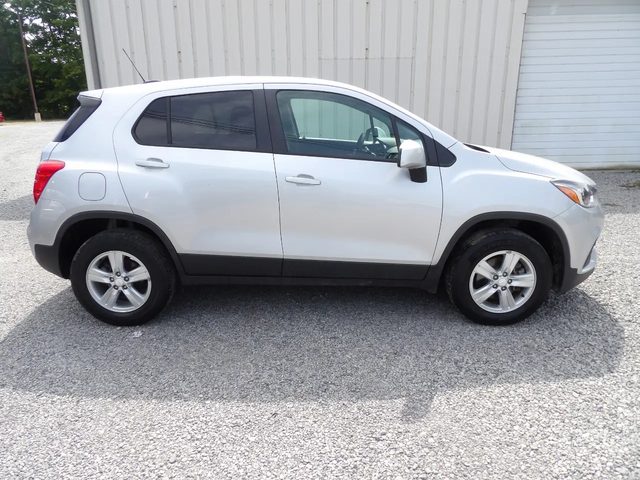 2019 Chevrolet Trax LS AWD photo