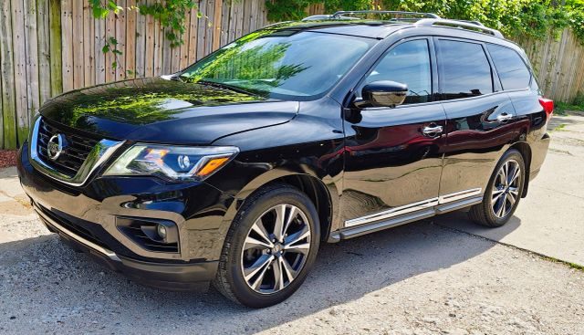 2019 Nissan Pathfinder Platinum 4WD photo