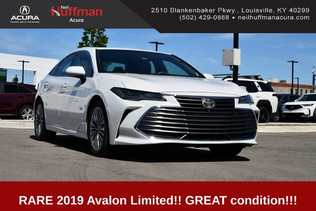 2019 Toyota Avalon Limited FWD photo