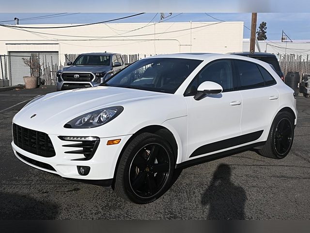 2016 Porsche Macan S AWD photo