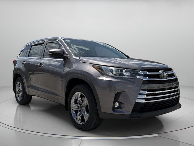 2019 Toyota Highlander Limited Platinum FWD photo