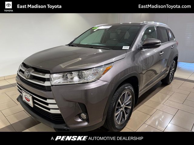 2019 Toyota Highlander XLE AWD photo