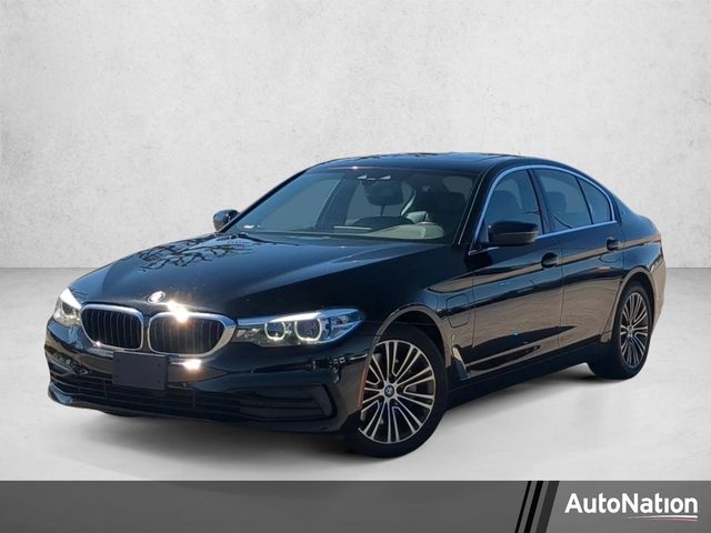 2019 BMW 5 Series 530e iPerformance RWD photo