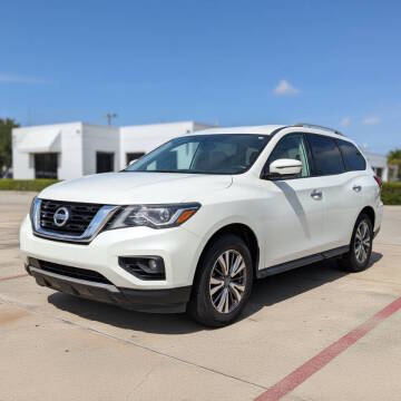2018 Nissan Pathfinder SV 4WD photo