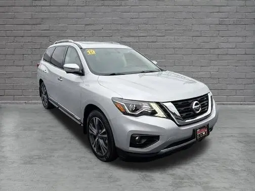 2019 Nissan Pathfinder Platinum 4WD photo