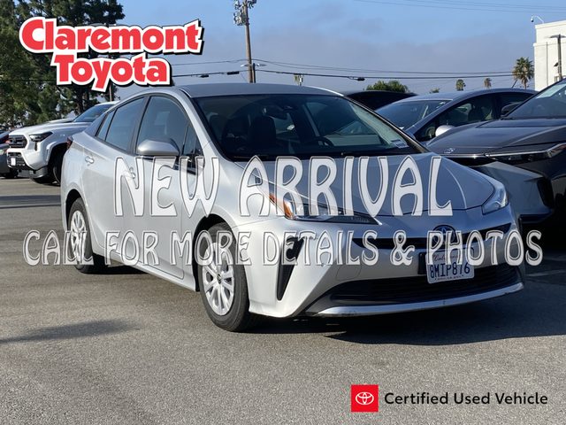 2019 Toyota Prius LE FWD photo