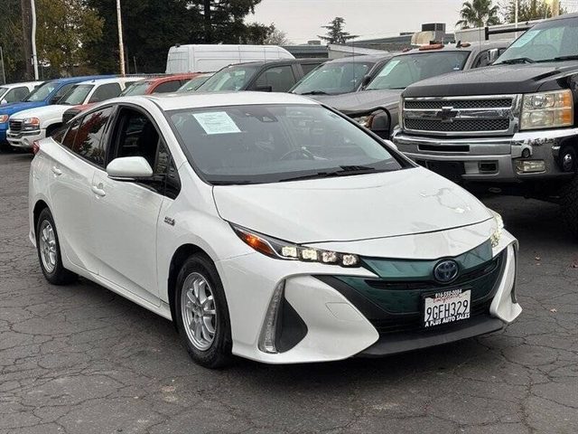 2019 Toyota Prius Prime Premium FWD photo