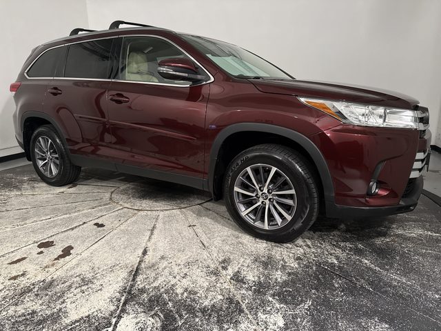 2019 Toyota Highlander XLE AWD photo