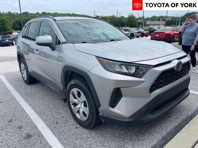 2019 Toyota RAV4 LE AWD photo