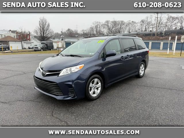 2020 Toyota Sienna LE FWD photo
