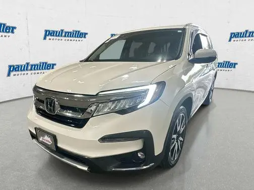 2019 Honda Pilot Touring 8-Passenger AWD photo