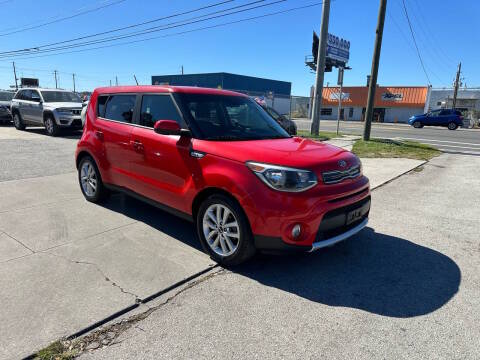 2018 Kia Soul + FWD photo