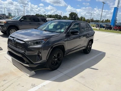 2019 Toyota RAV4 Hybrid XSE AWD photo