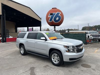 2019 Chevrolet Suburban LT RWD photo