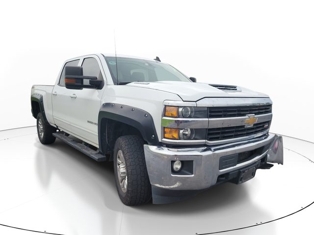 2017 Chevrolet Silverado 2500HD LT 4WD photo
