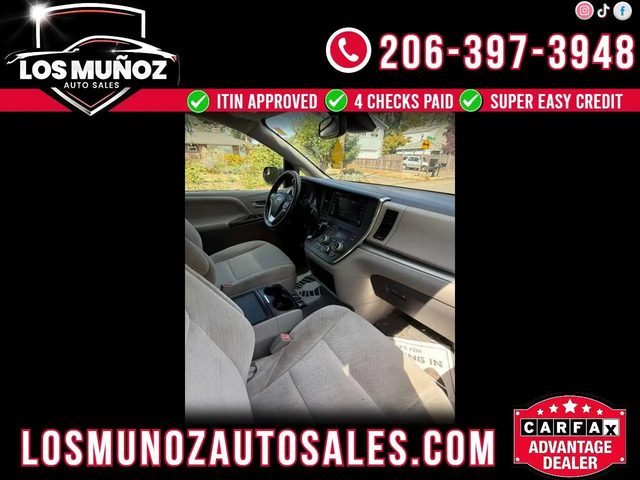 2018 Toyota Sienna LE FWD photo