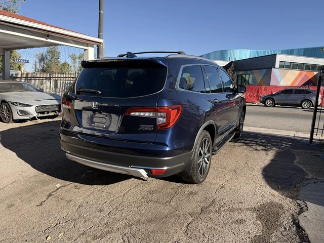 2019 Honda Pilot Touring 8-Passenger AWD photo