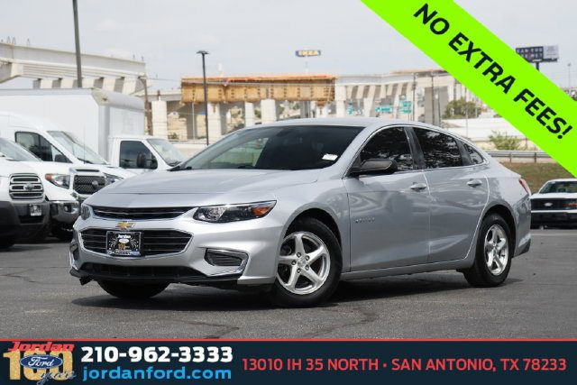2018 Chevrolet Malibu LS FWD photo