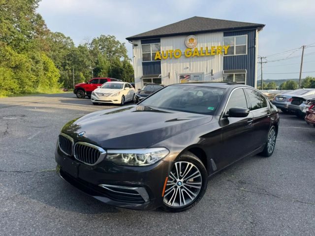 2019 BMW 5 Series 530i xDrive AWD photo