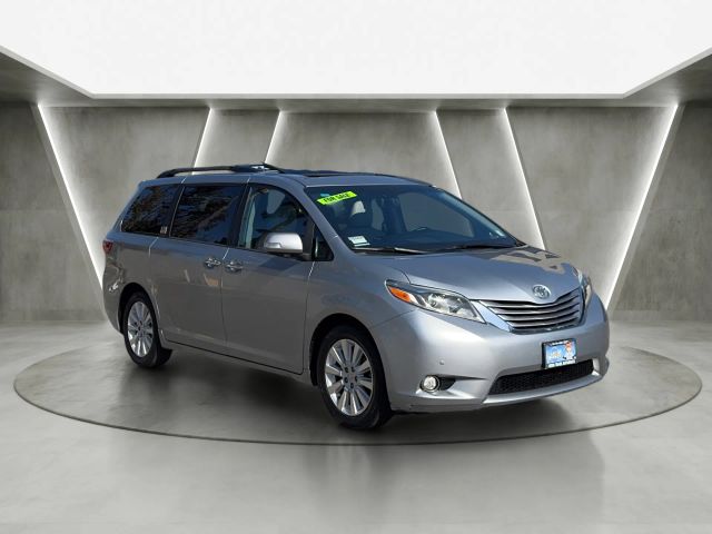 2015 Toyota Sienna Ltd Premium FWD photo