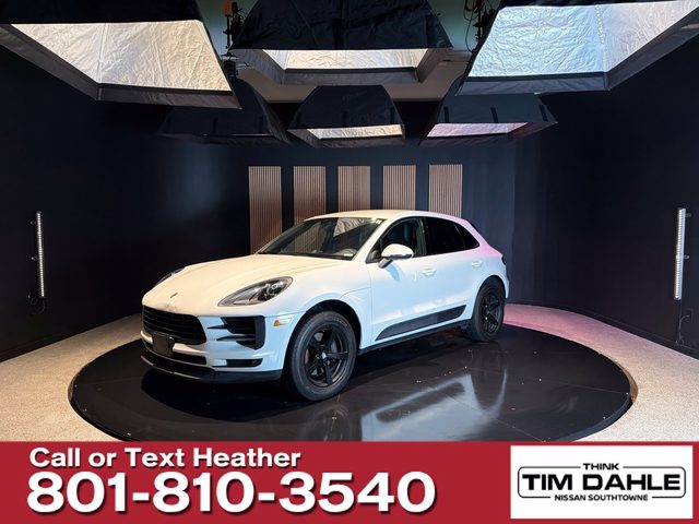2019 Porsche Macan AWD photo